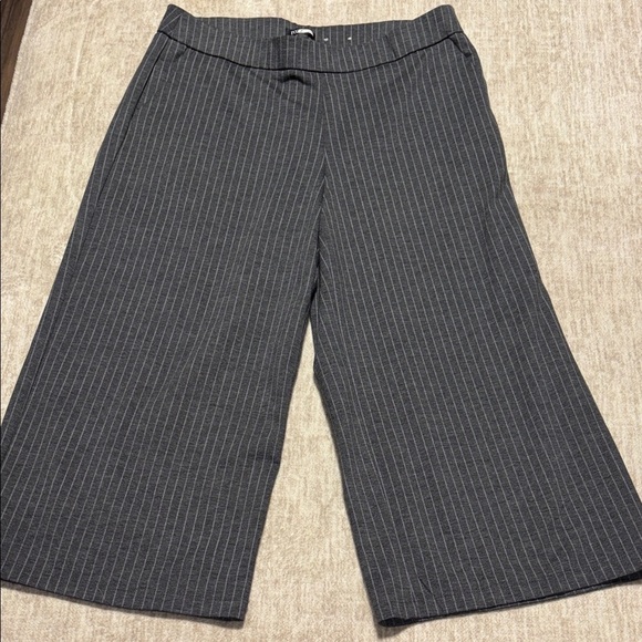 Roz & Ali Pants - 1X Stretch Wide Leg Grey pinstripe pants pull on Roz & Ali